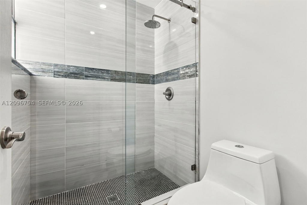 Real estate property located at 967 Azure Ln, Broward, Sector 5 Parcel, Weston, FL