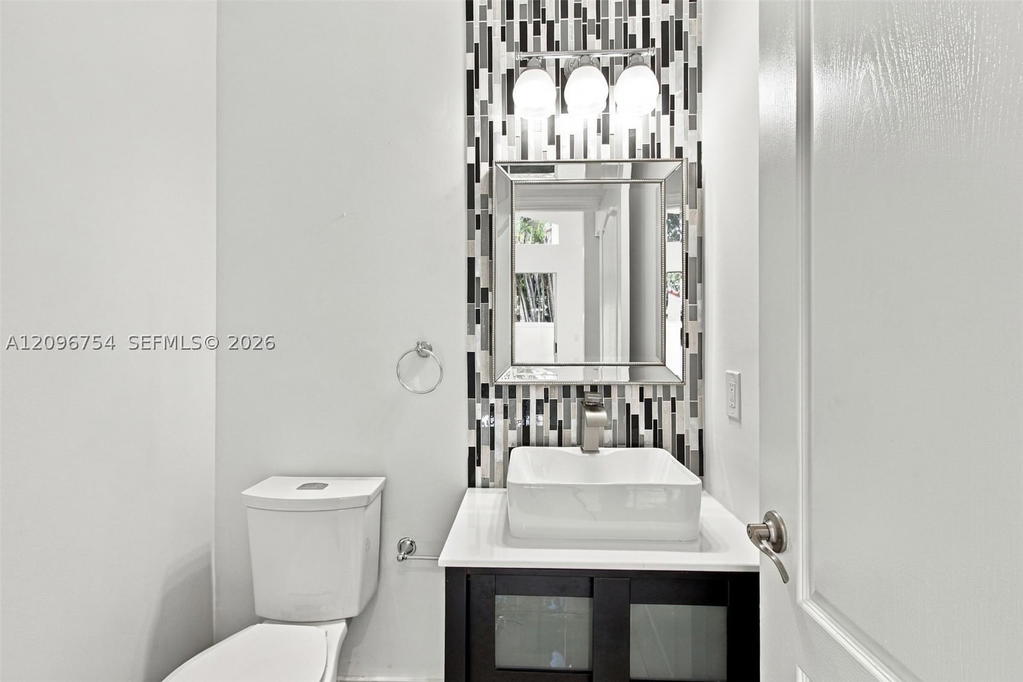 Real estate property located at 967 Azure Ln, Broward, Sector 5 Parcel, Weston, FL