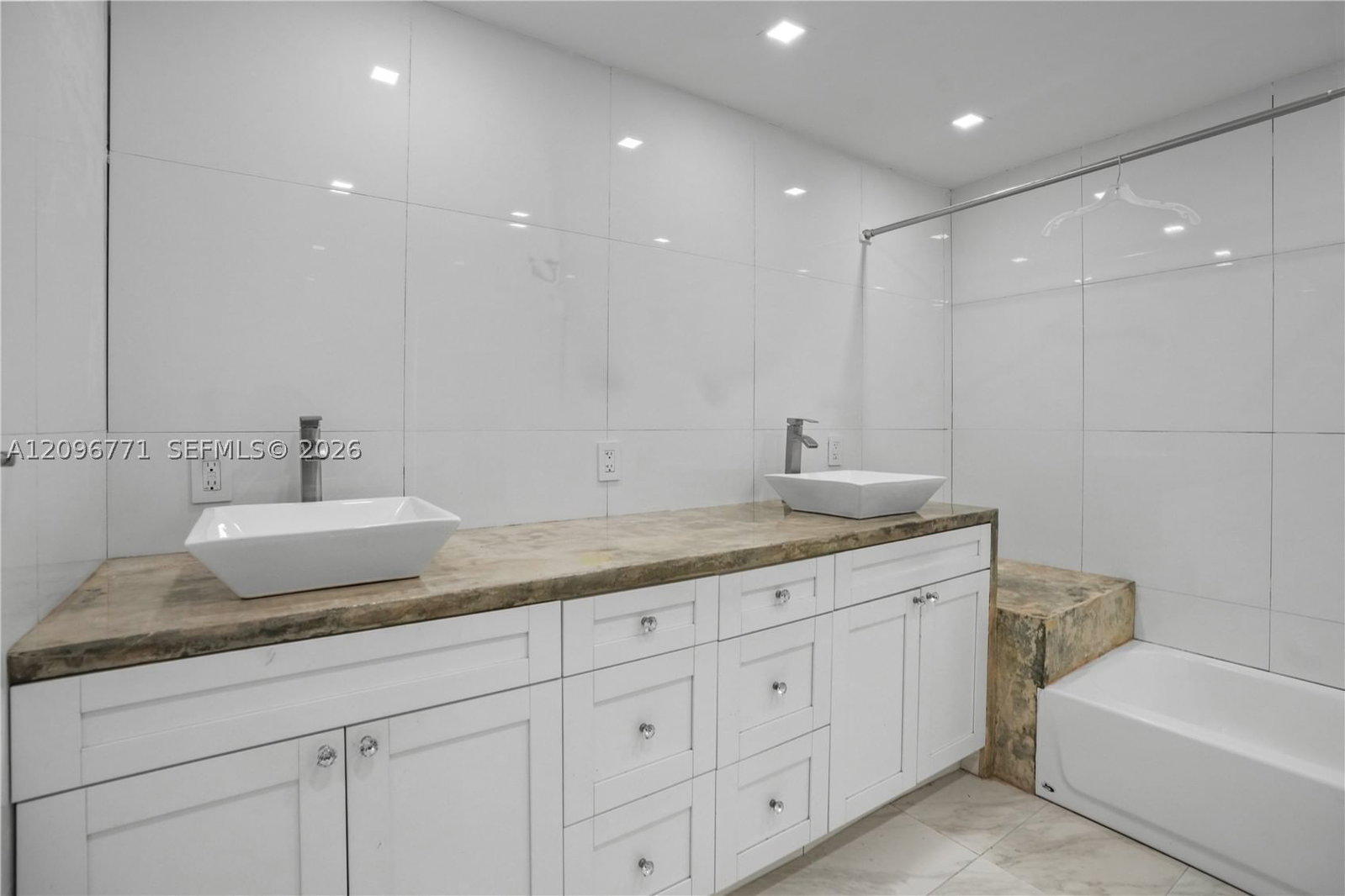 Real estate property located at 1081 166th St, Miami-dade, Monticello Park Unit 1, North Miami Beach, FL