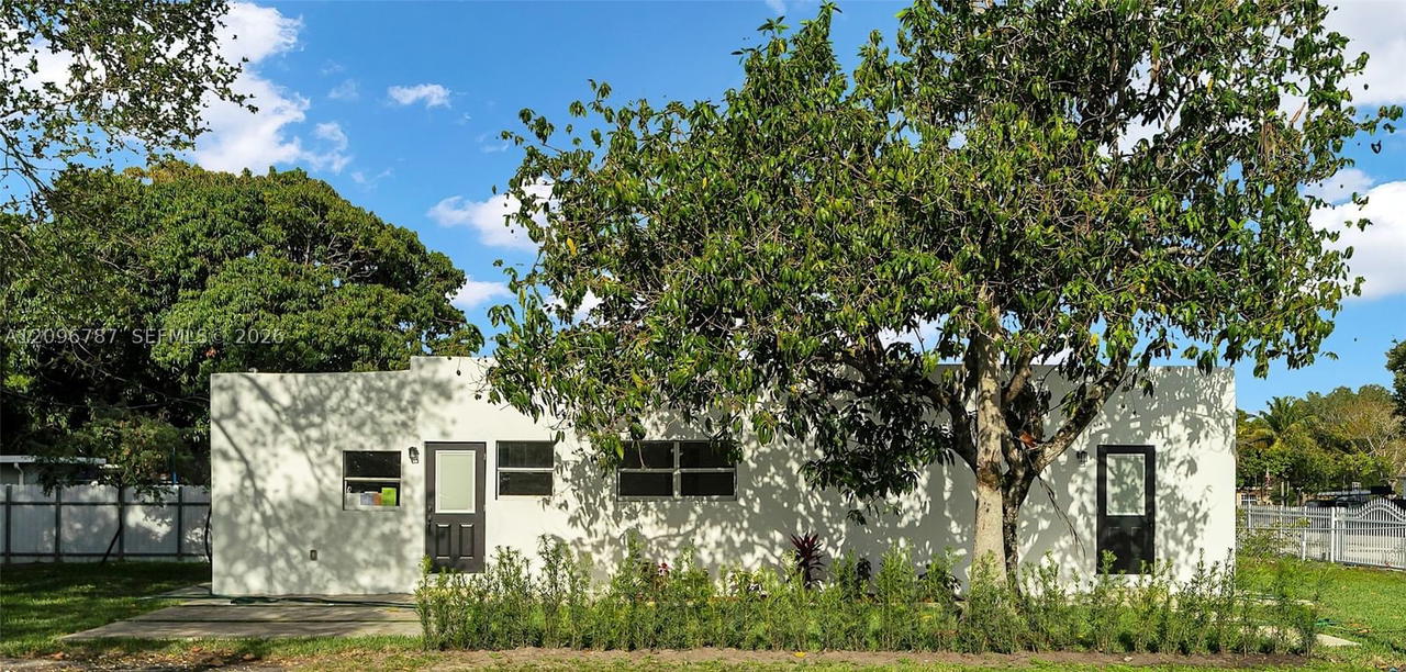 Real estate property located at 1046 Jann Ave, Miami-dade, Plat No 1 Opa Locka, Opa Locka, FL