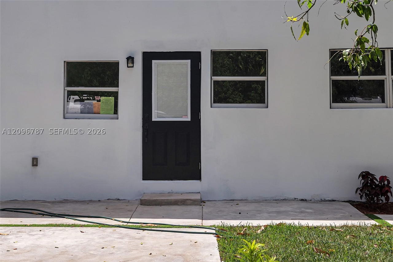 Real estate property located at 1046 Jann Ave, Miami-dade, Plat No 1 Opa Locka, Opa Locka, FL