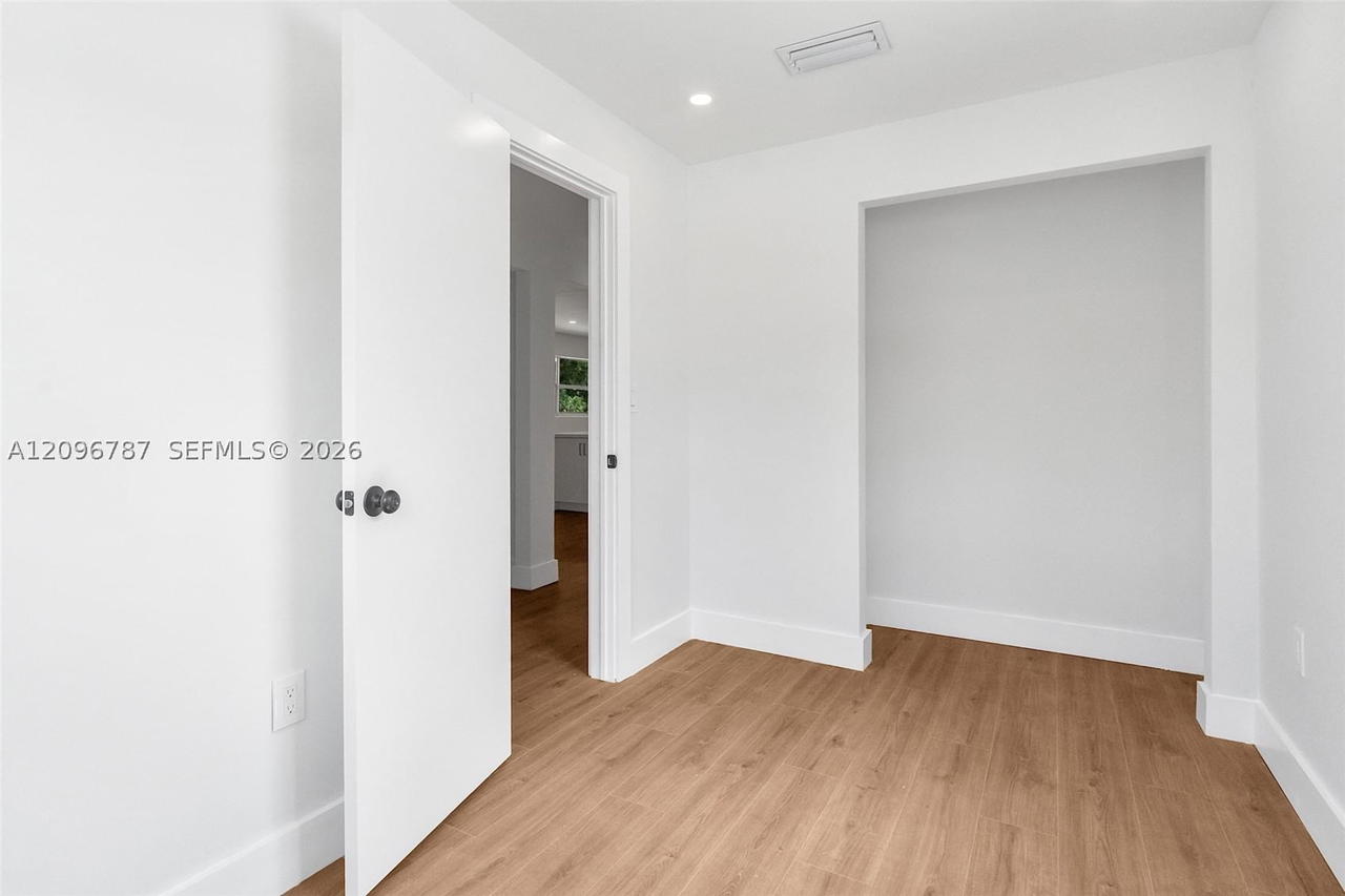 Real estate property located at 1046 Jann Ave, Miami-dade, Plat No 1 Opa Locka, Opa Locka, FL