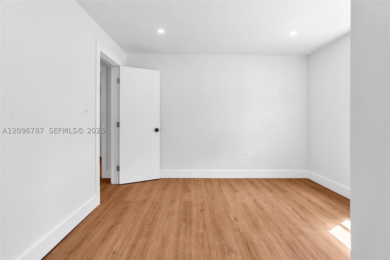 Real estate property located at 1046 Jann Ave, Miami-dade, Plat No 1 Opa Locka, Opa Locka, FL