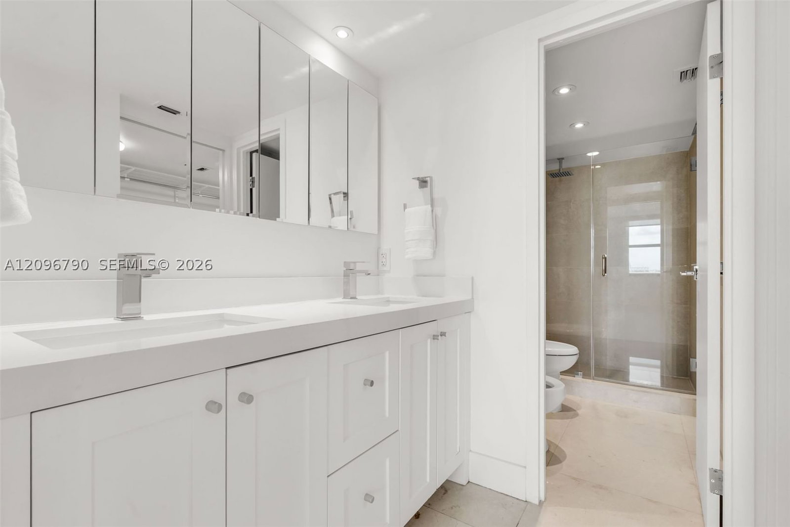 Real estate property located at 2333 Brickell Ave #1007, Miami-dade, Brickell Bay Club Condo, Miami, FL