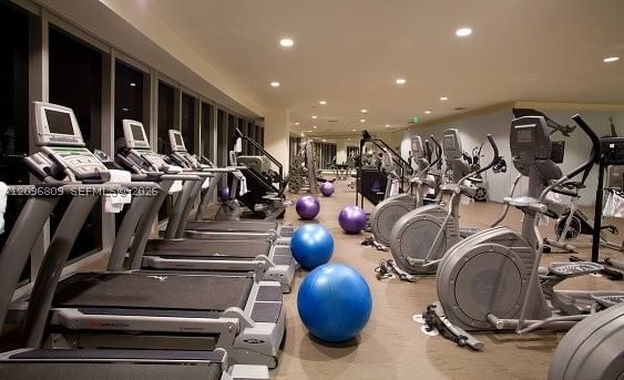 Real estate property located at 465 Brickell Ave #617, Miami-dade, Iconbrickell Condo, Miami, FL