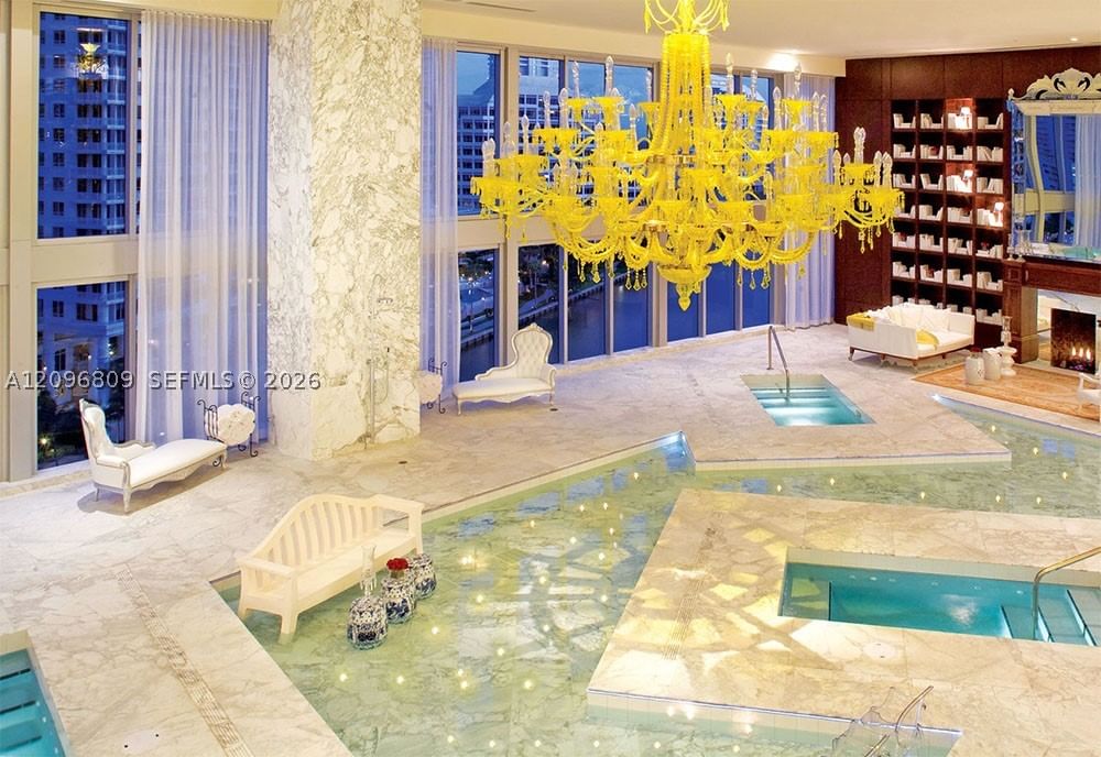 Real estate property located at 465 Brickell Ave #617, Miami-dade, Iconbrickell Condo, Miami, FL