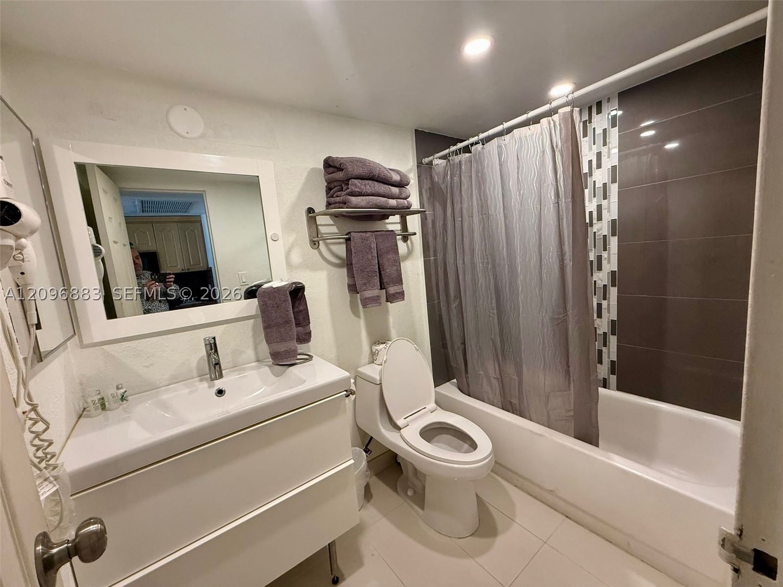 Real estate property located at 19201 Collins Ave #241, Miami-dade, The Aventura Beach Club C, Sunny Isles Beach, FL