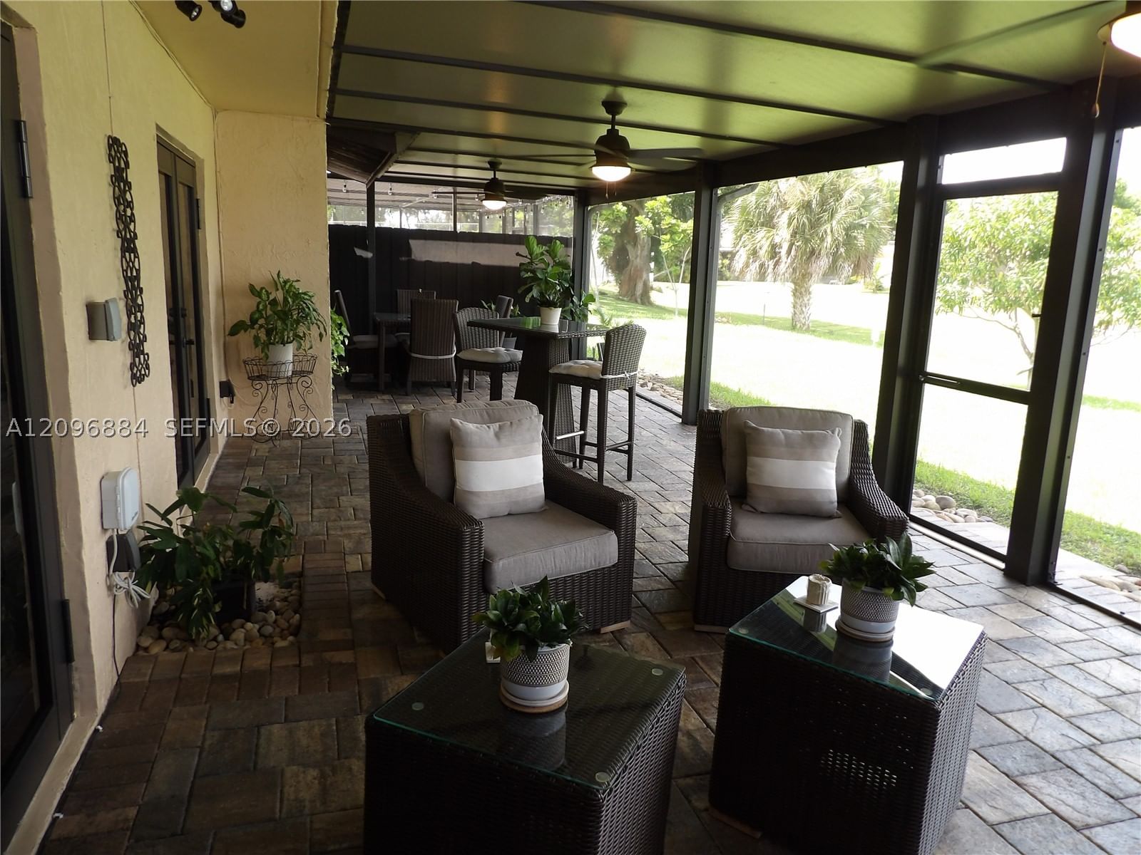Real estate property located at 19406 Lake Dr, Miami-dade, Royal Singapore Lake, Hialeah, FL