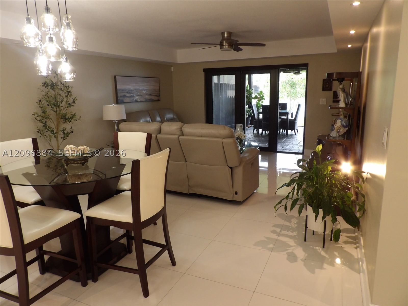 Real estate property located at 19406 Lake Dr, Miami-dade, Royal Singapore Lake, Hialeah, FL