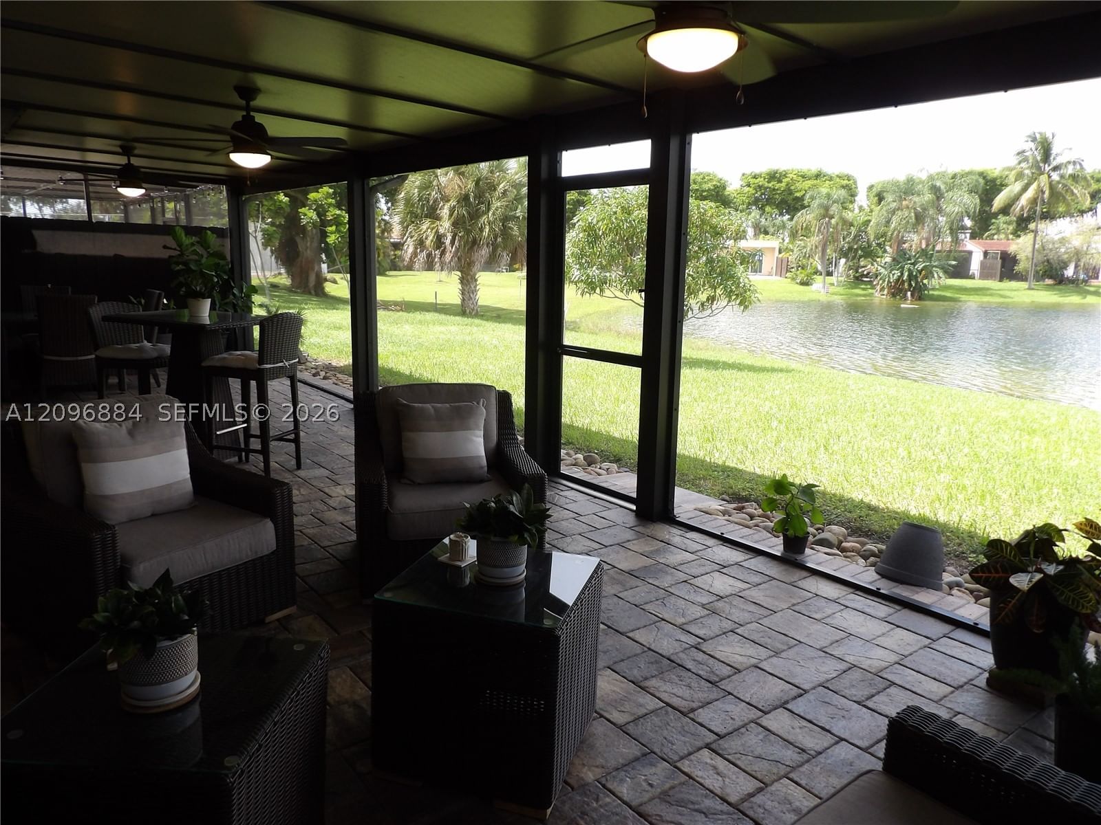 Real estate property located at 19406 Lake Dr, Miami-dade, Royal Singapore Lake, Hialeah, FL