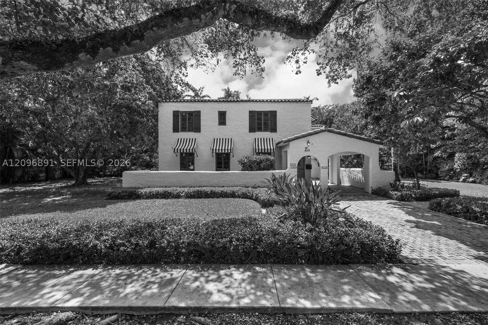 Real estate property located at 1140 Asturia Ave, Miami-dade, Coral Gables Sec C, Coral Gables, FL