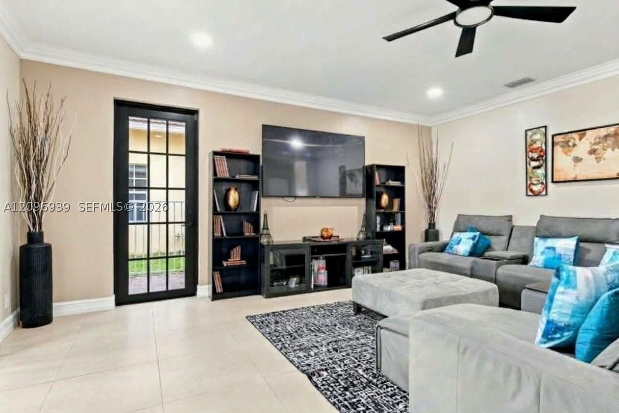 Real estate property located at 1073 Allamanda Way, Broward, Sector 2-parcels 9 & 10, Weston, FL