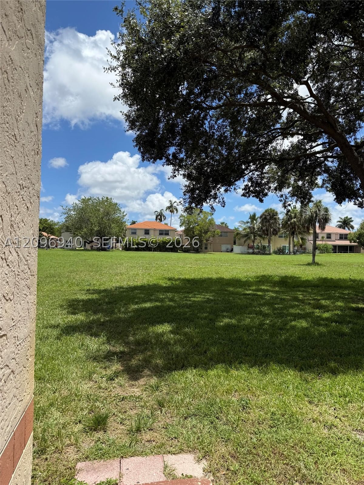 Real estate property located at 3450 Pinewalk Dr N #421, Broward, Coral Key Condo, Margate, FL
