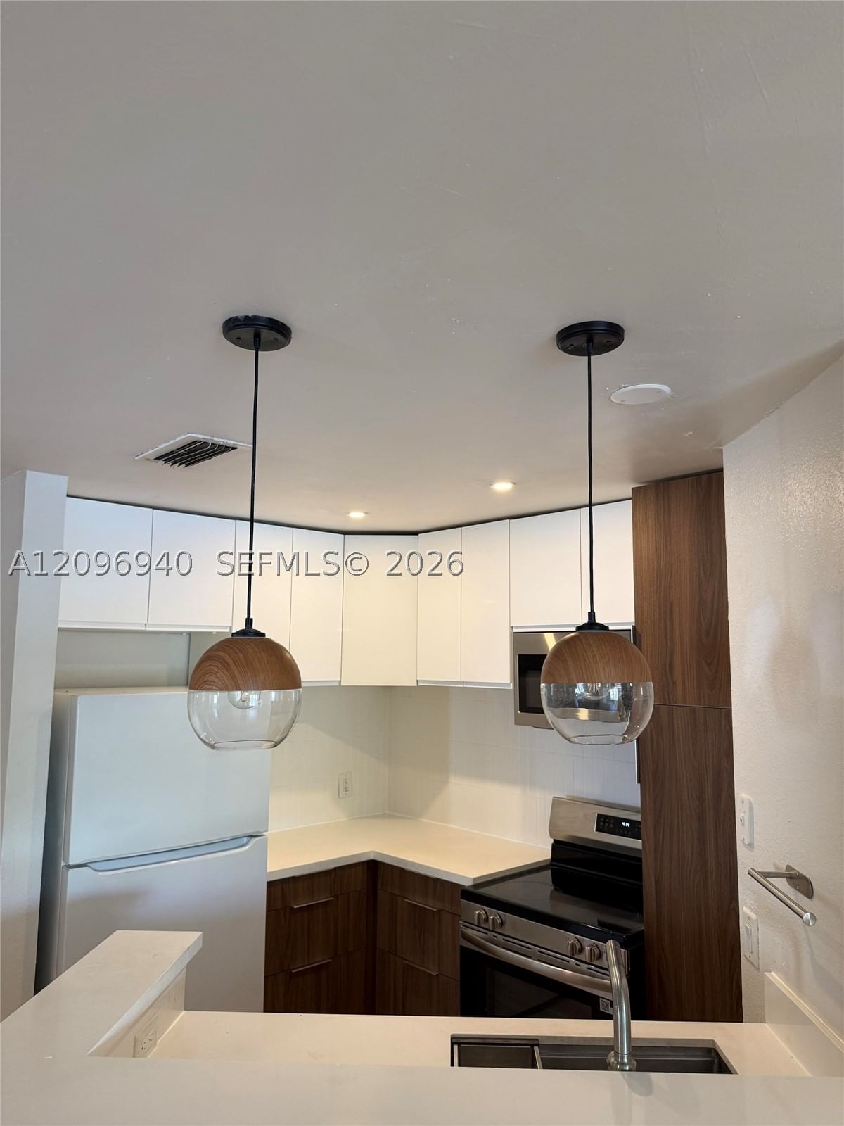 Real estate property located at 3450 Pinewalk Dr N #421, Broward, Coral Key Condo, Margate, FL
