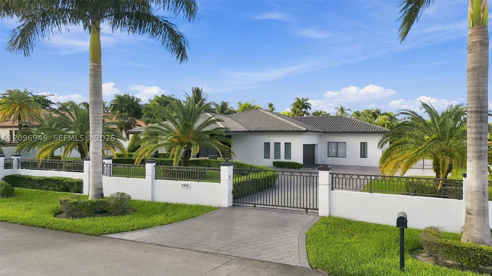 Real estate property located at 9995 131st St, Miami-dade, Florida Fruit Land Compan, Hialeah Gardens, FL