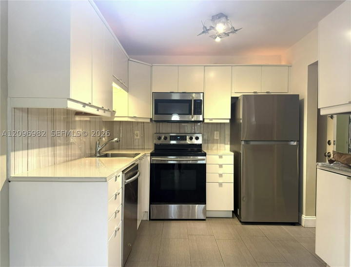 Real estate property located at 257 Cypress Rd #416, Broward, Barcelona Condo North Bld, Pompano Beach, FL
