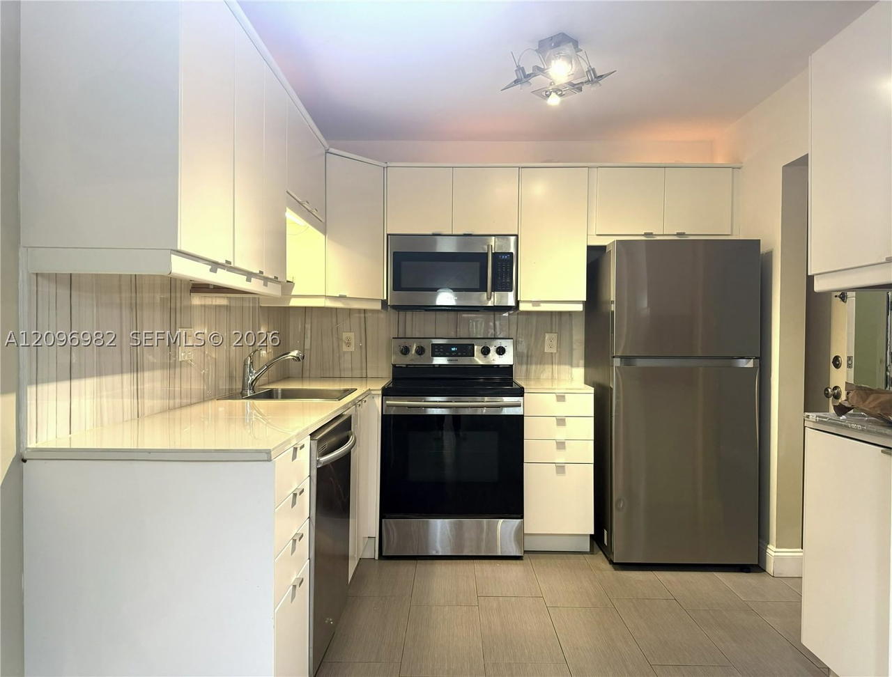 Real estate property located at 257 Cypress Rd #416, Broward, Barcelona Condo North Bld, Pompano Beach, FL