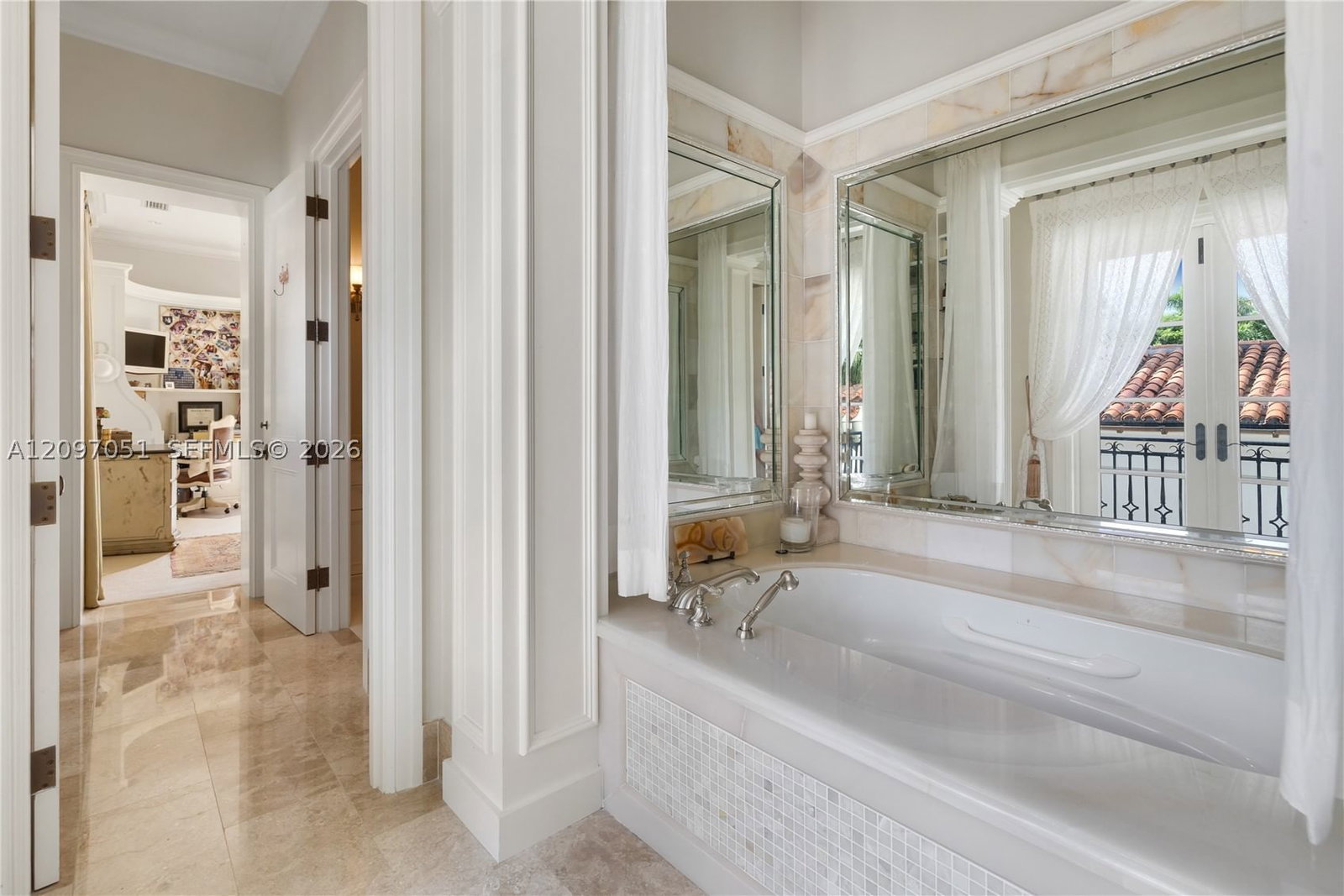Real estate property located at 8901 Arvida Ln, Miami-dade, Gables Estates No 3, Coral Gables, FL