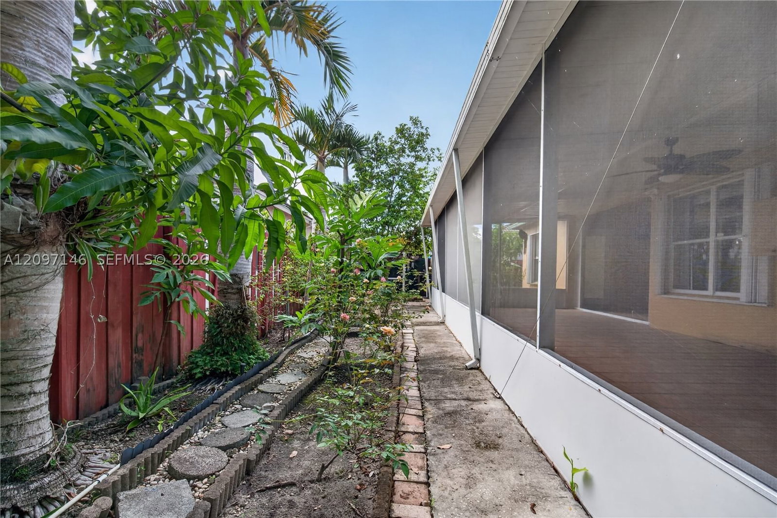 Real estate property located at 14639 159th Pl, Miami-dade, Corsica Place, Miami, FL