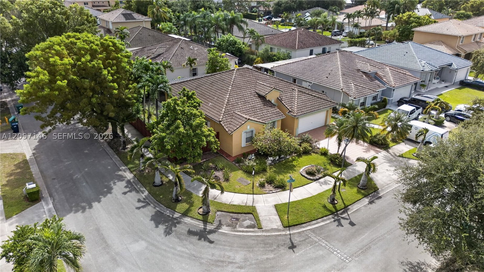 Real estate property located at 14639 159th Pl, Miami-dade, Corsica Place, Miami, FL