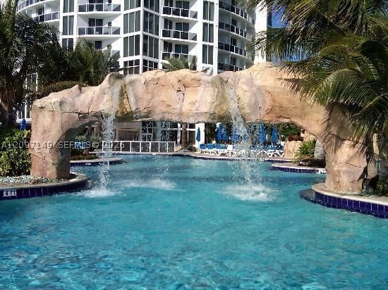 Real estate property located at 18001 Collins Ave #2504, Miami-dade, Trump International Sones, Sunny Isles Beach, FL