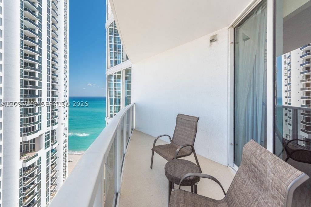 Real estate property located at 18001 Collins Ave #2504, Miami-dade, Trump International Sones, Sunny Isles Beach, FL
