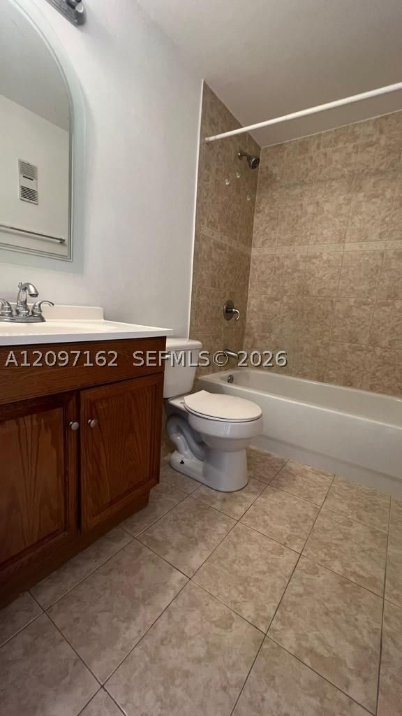 Real estate property located at 6950 Miami Gardens Dr #2-508, Miami-dade, Coral Gate East Condo, Hialeah, FL