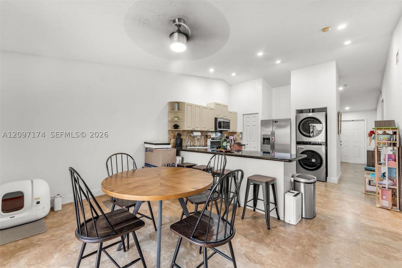 Real estate property located at 14813 123rd Ct, Miami-dade, Villas Of Deerwood Replat, Miami, FL