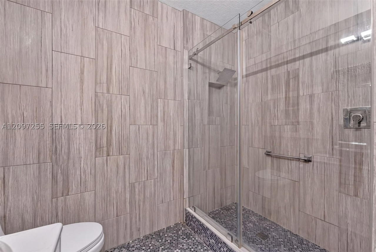 Real estate property located at 7932 Exeter Blvd E #202, Broward, Exeter Condominium, Tamarac, FL
