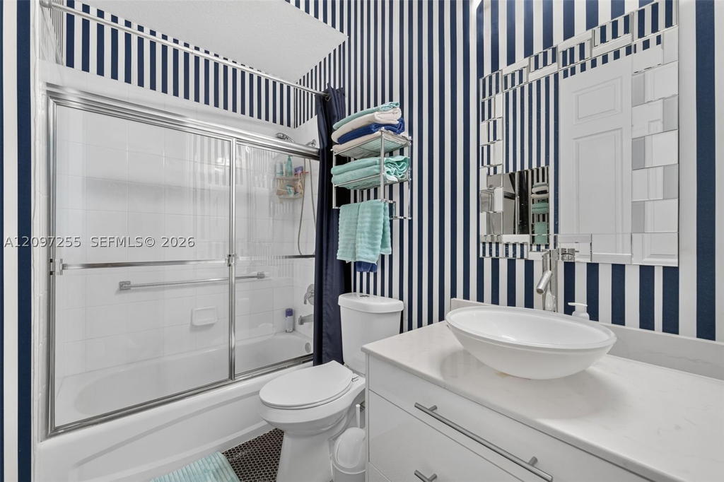 Real estate property located at 7932 Exeter Blvd E #202, Broward, Exeter Condominium, Tamarac, FL