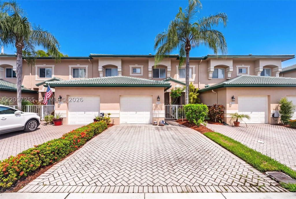 Real estate property located at 7932 Exeter Blvd E #202, Broward, Exeter Condominium, Tamarac, FL