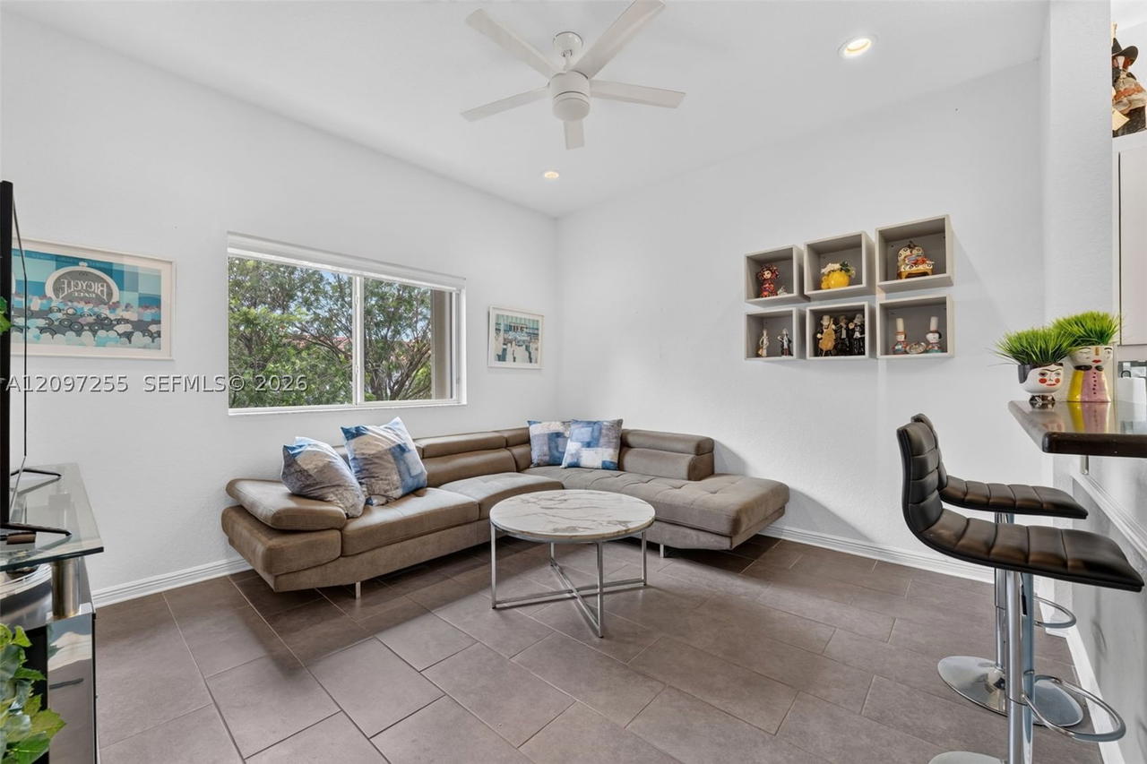 Real estate property located at 7932 Exeter Blvd E #202, Broward, Exeter Condominium, Tamarac, FL