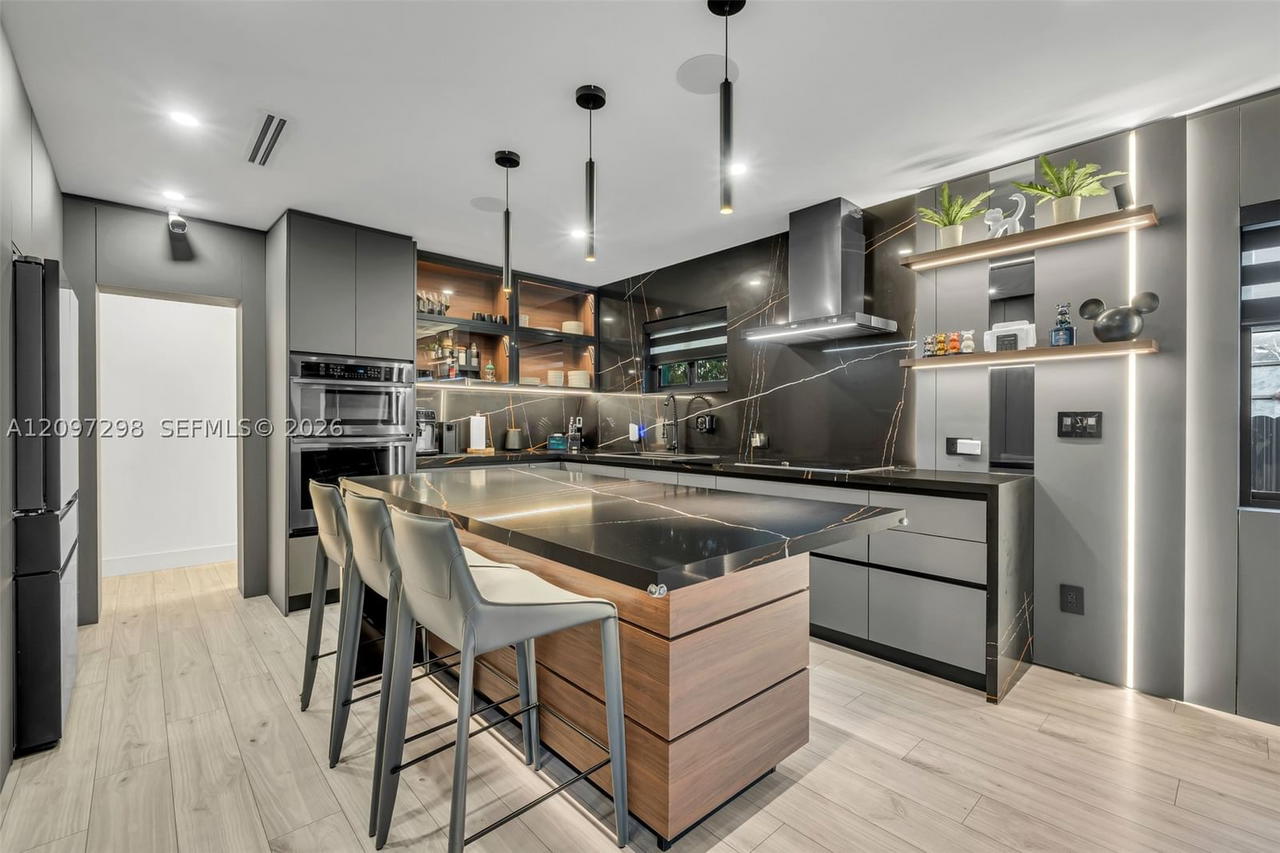 Real estate property located at 3450 16th St, Miami-dade, Grapeland Heights Sec 2, Miami, FL