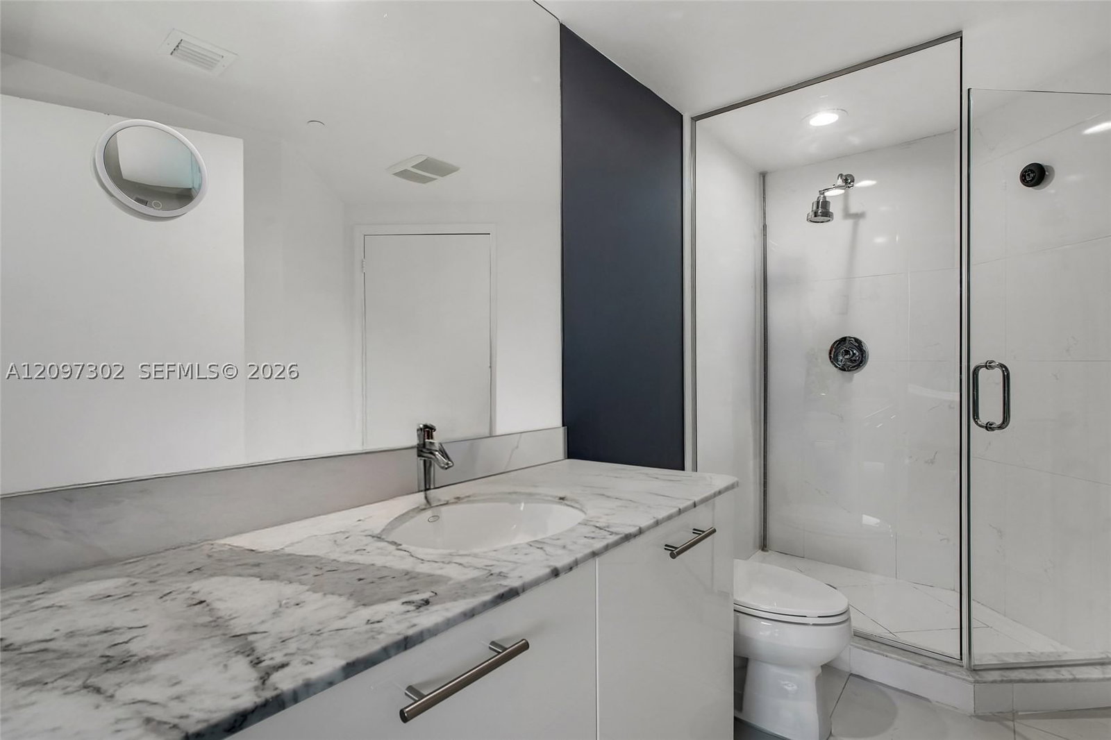 Real estate property located at 55 6th St #3701, Miami-dade, 500 Brickell West Condo, Miami, FL