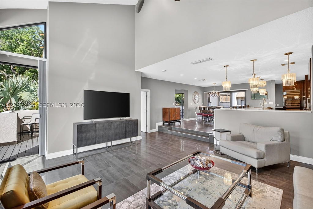 Real estate property located at 8 Port Side Dr #8A, Broward, Portside Yacht Club Condo, Fort Lauderdale, FL