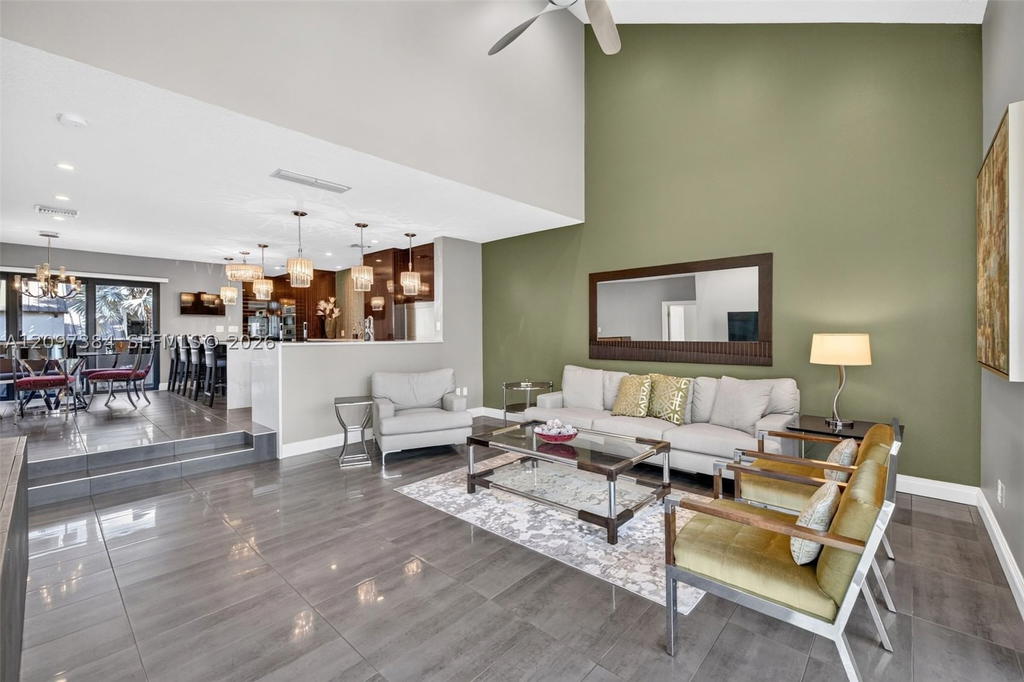 Real estate property located at 8 Port Side Dr #8A, Broward, Portside Yacht Club Condo, Fort Lauderdale, FL
