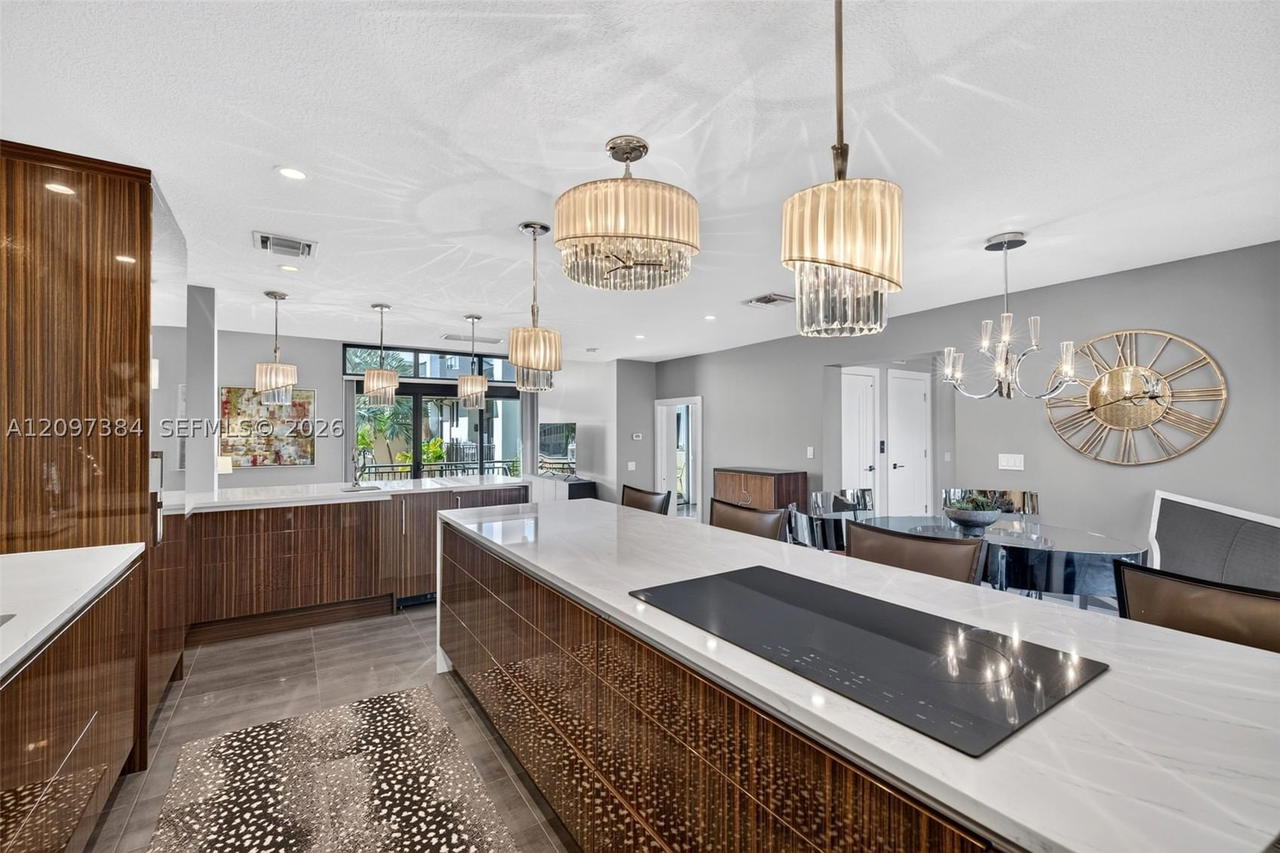 Real estate property located at 8 Port Side Dr #8A, Broward, Portside Yacht Club Condo, Fort Lauderdale, FL