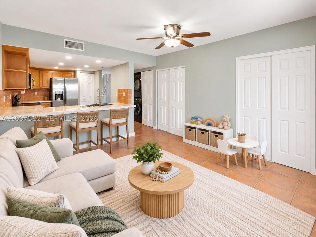 Real estate property located at 9187 Fontainebleau Blvd #407, Miami-dade, The Oakview Condo No 5, Miami, FL
