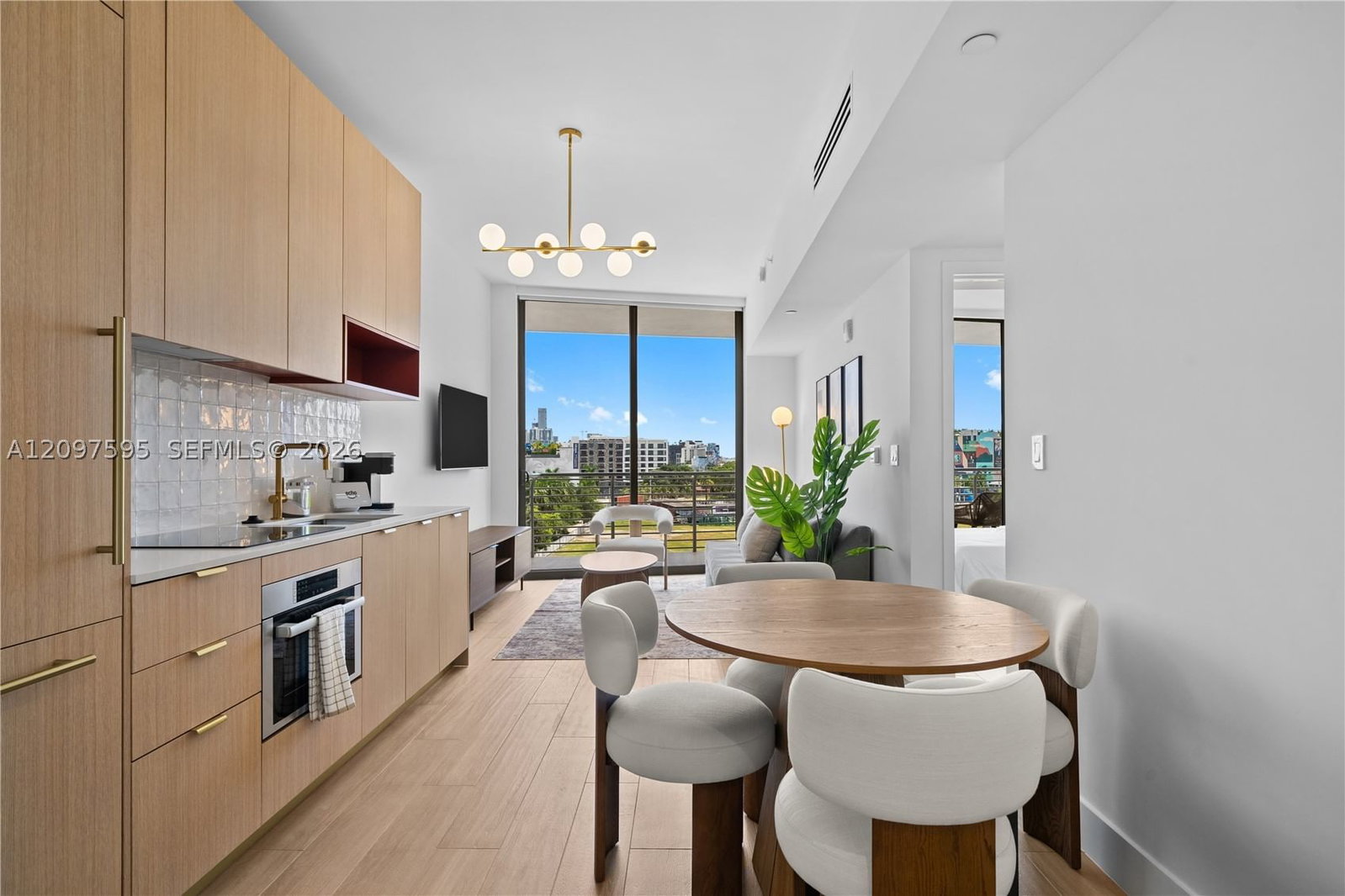 Real estate property located at 90 32nd #527, Miami-dade, The Standard Residences, Miami, FL