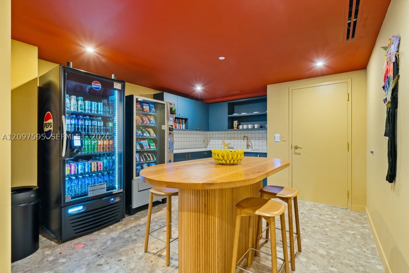 Real estate property located at 90 32nd #527, Miami-dade, The Standard Residences, Miami, FL