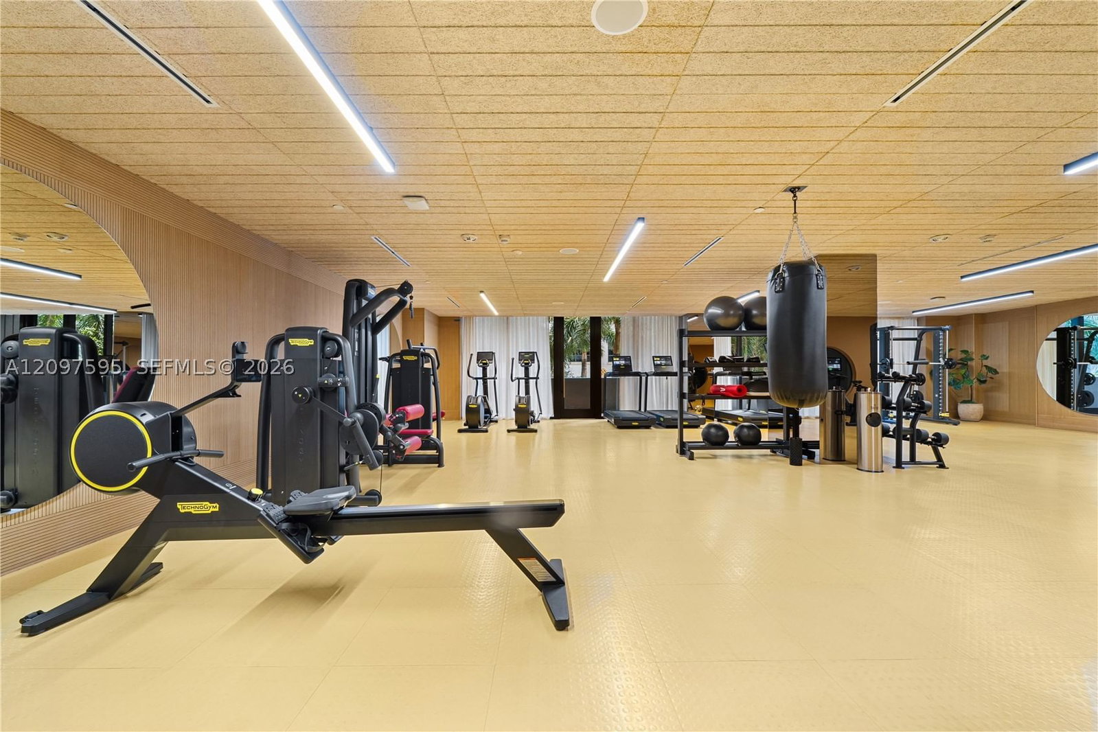 Real estate property located at 90 32nd #527, Miami-dade, The Standard Residences, Miami, FL