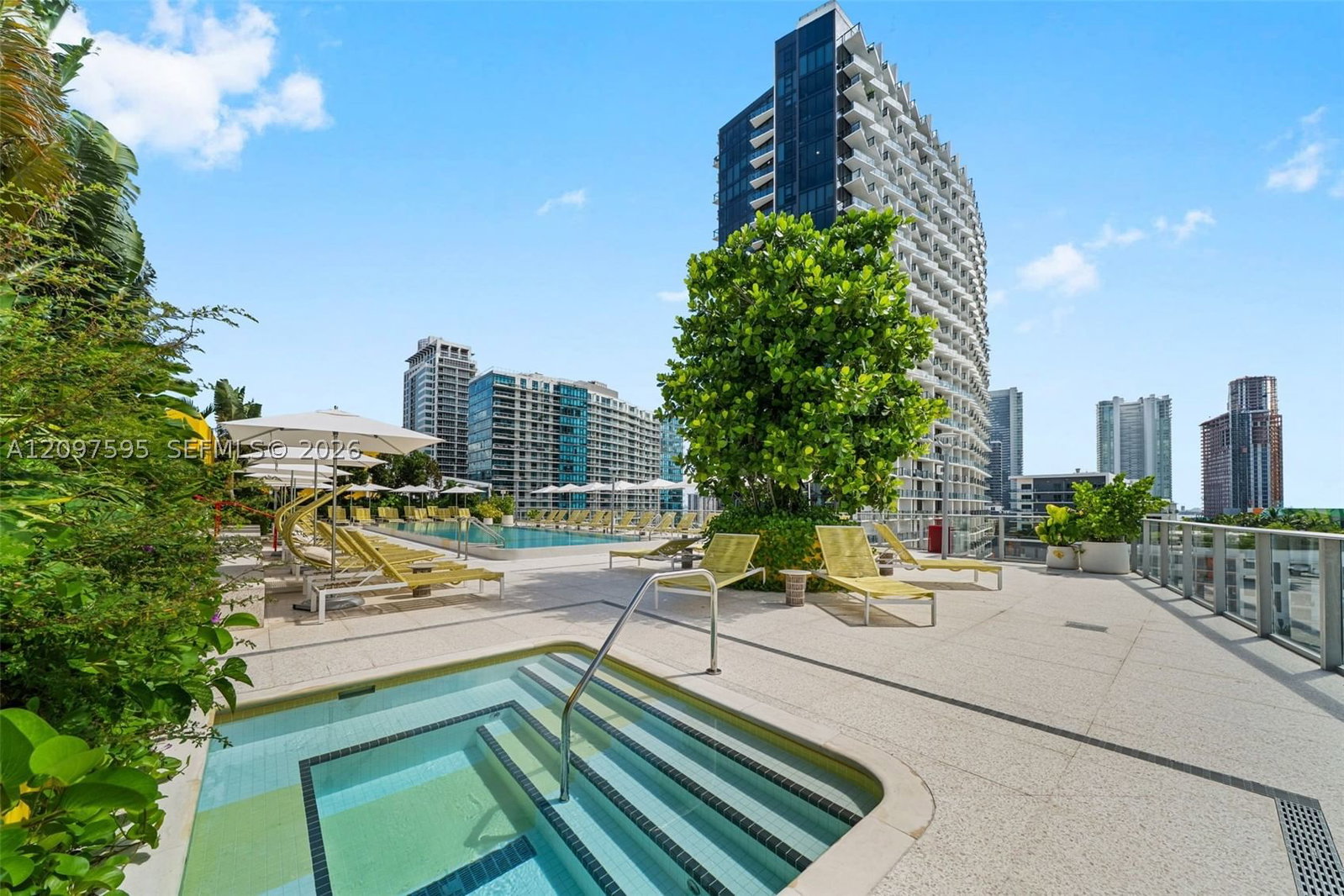 Real estate property located at 90 32nd #527, Miami-dade, The Standard Residences, Miami, FL