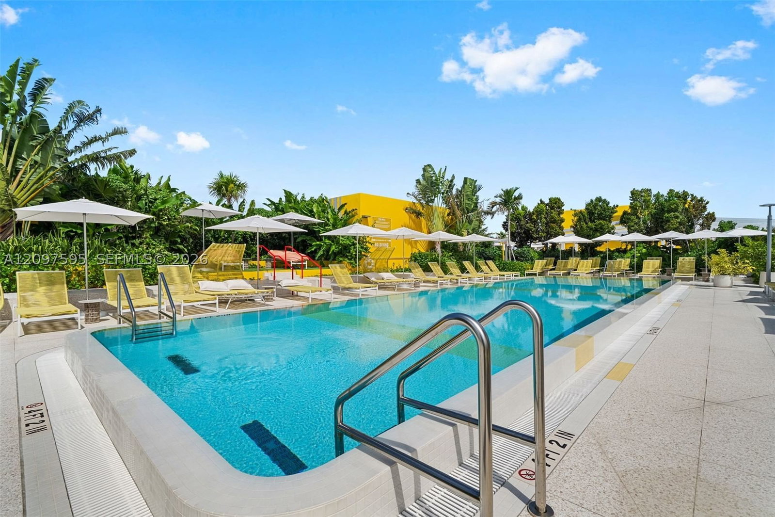 Real estate property located at 90 32nd #527, Miami-dade, The Standard Residences, Miami, FL