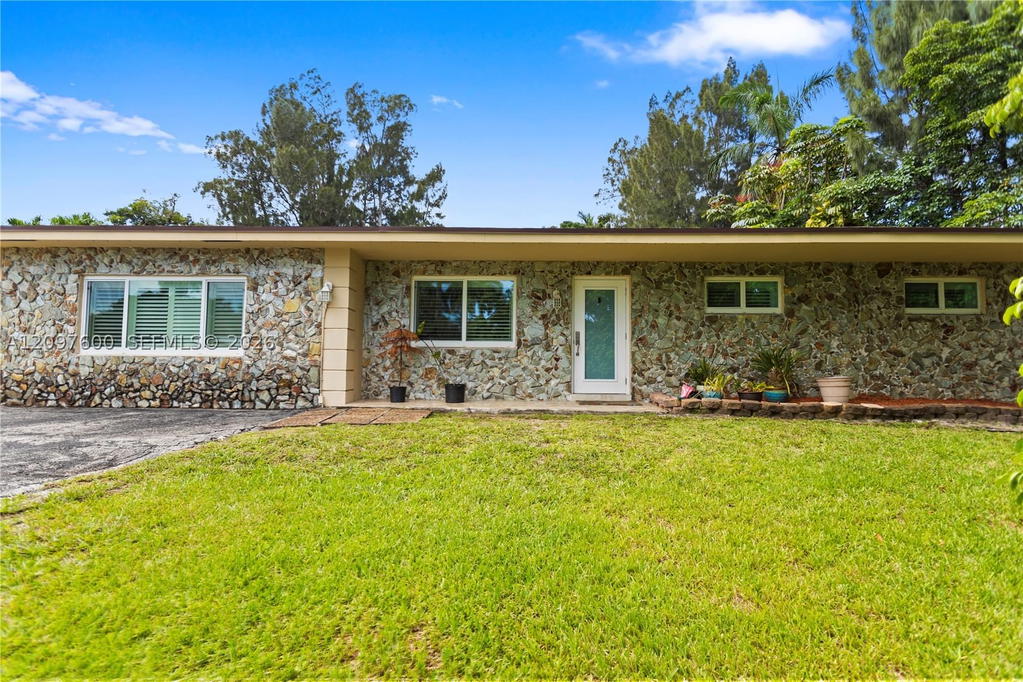 Real estate property located at 4801 59th Ter, Broward, Everglades Land Sales Co, Davie, FL