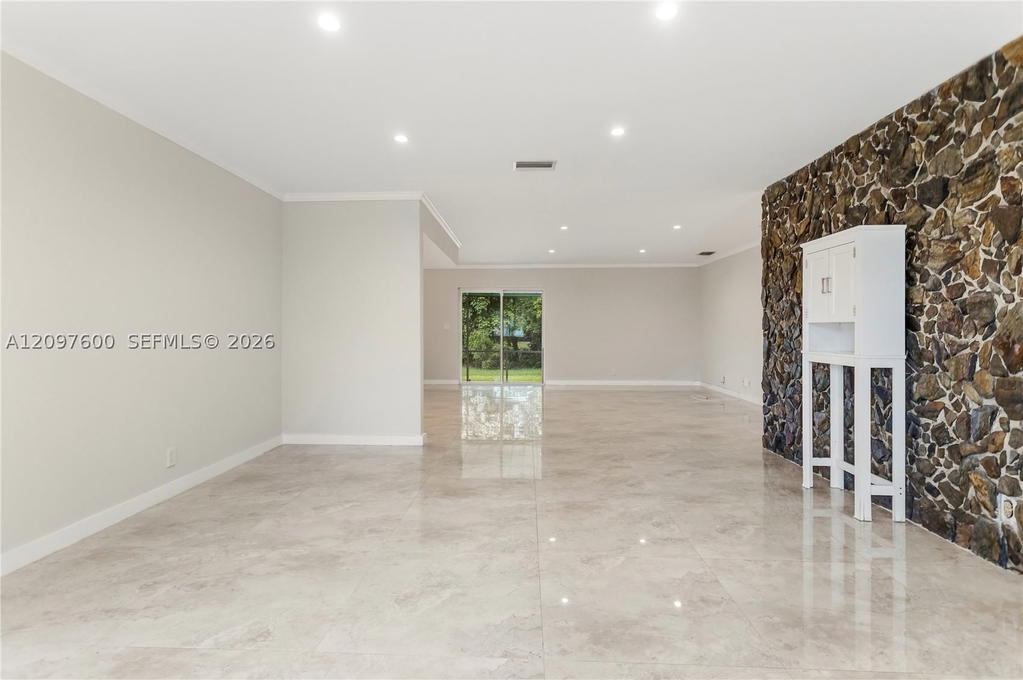 Real estate property located at 4801 59th Ter, Broward, Everglades Land Sales Co, Davie, FL