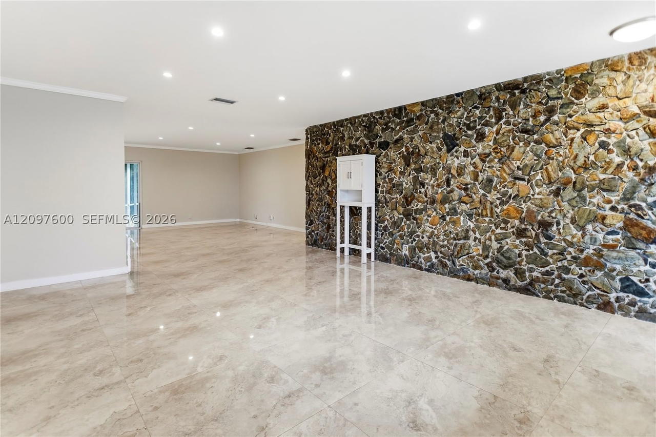 Real estate property located at 4801 59th Ter, Broward, Everglades Land Sales Co, Davie, FL