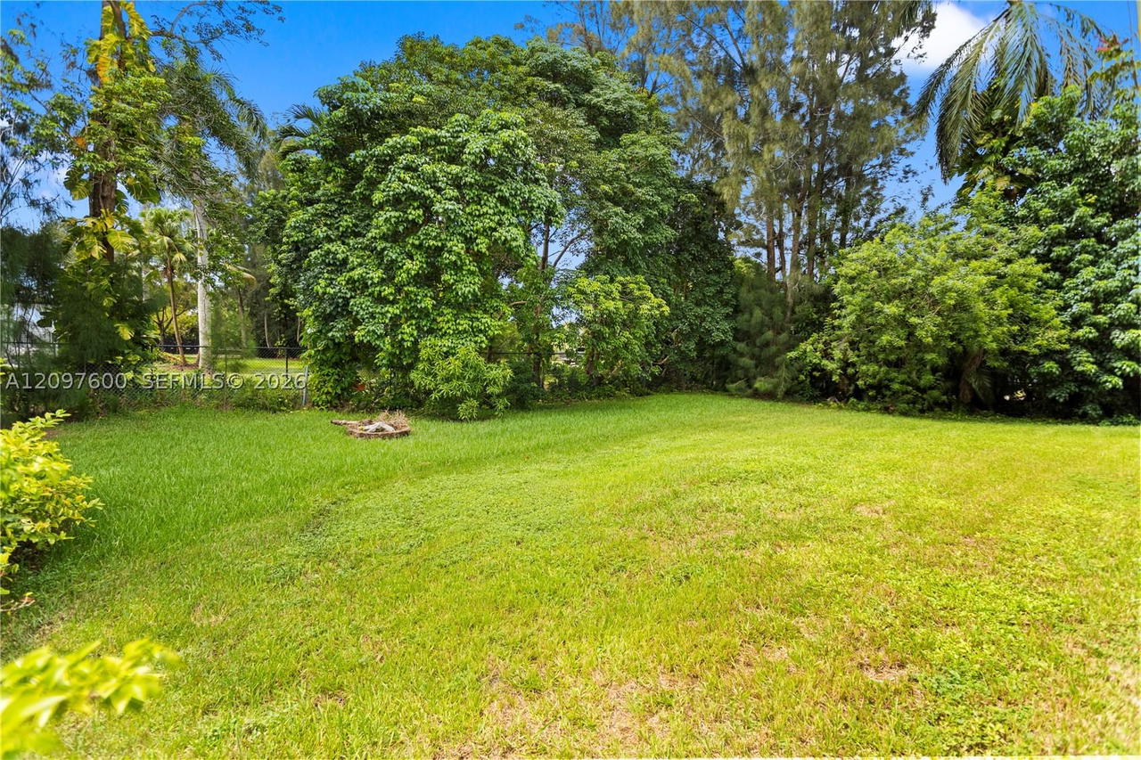 Real estate property located at 4801 59th Ter, Broward, Everglades Land Sales Co, Davie, FL