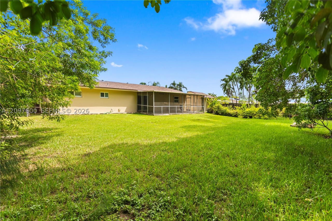 Real estate property located at 4801 59th Ter, Broward, Everglades Land Sales Co, Davie, FL