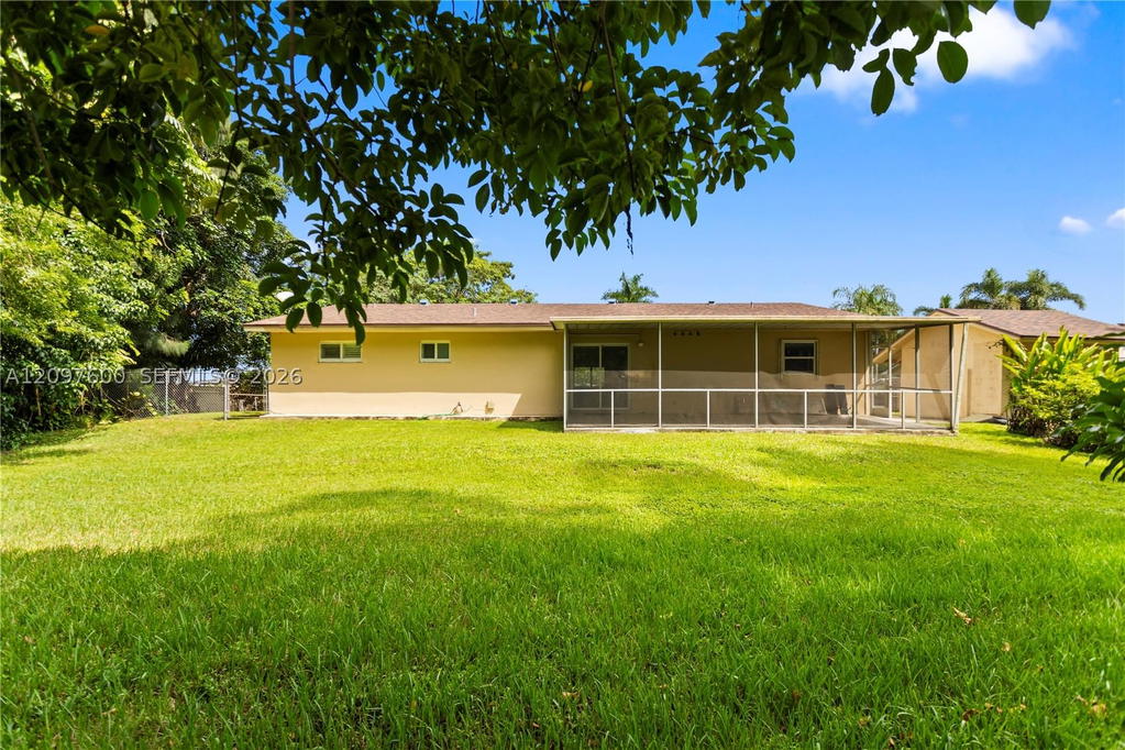Real estate property located at 4801 59th Ter, Broward, Everglades Land Sales Co, Davie, FL