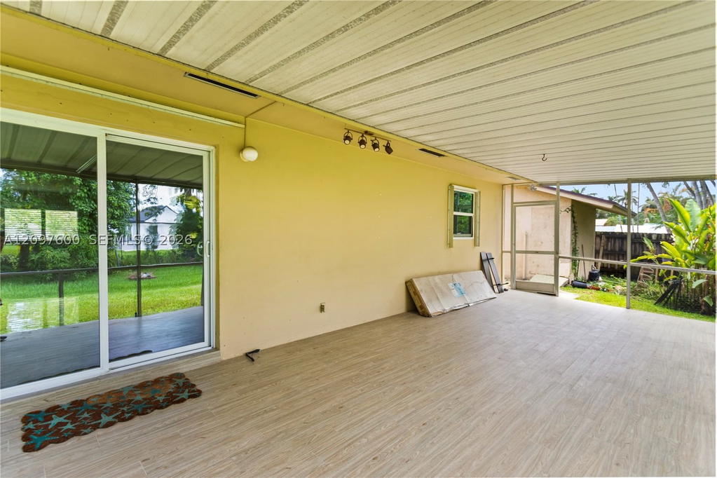 Real estate property located at 4801 59th Ter, Broward, Everglades Land Sales Co, Davie, FL